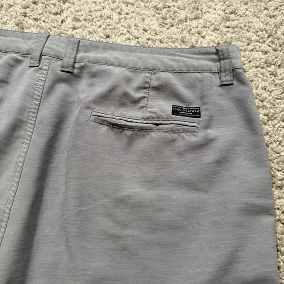 Travis Mathew Men's Golf Shorts SZ 38 Gray Slash Pockets Stretch - Picture 8 of 11